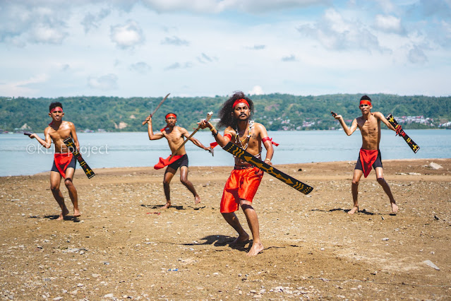 Cakalele: Seni Berperangnya Orang Maluku